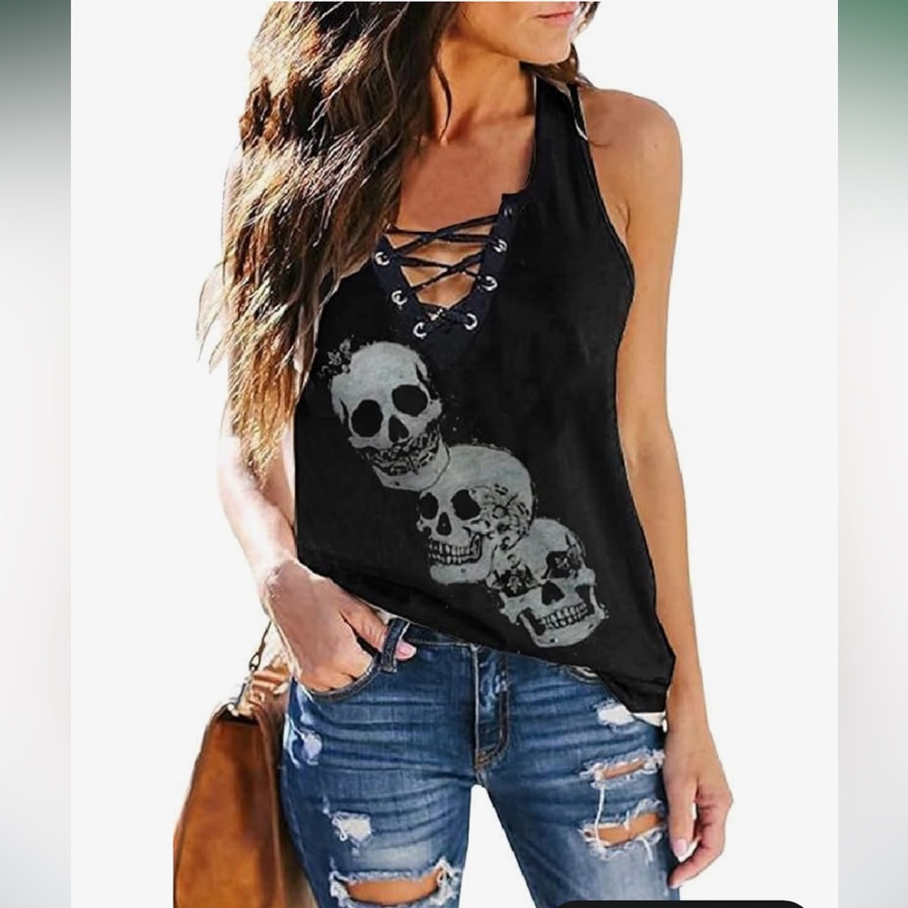 NWOT Black Skull Lose Lace-Up Tank Top